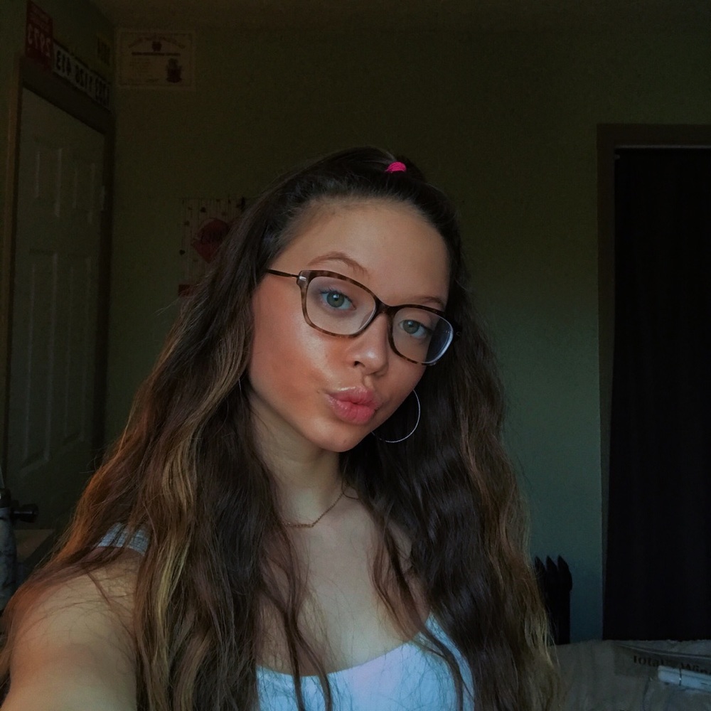 Meet your Posher, Maddy